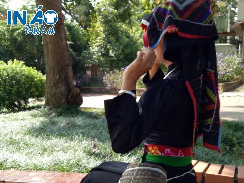 Phụ kiện cho trang phục của người Thái