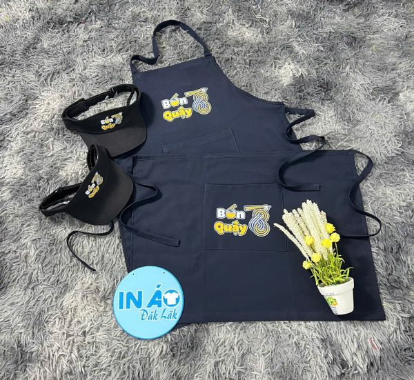 Tạp dề Bún Quậy màu xanh than phối dây