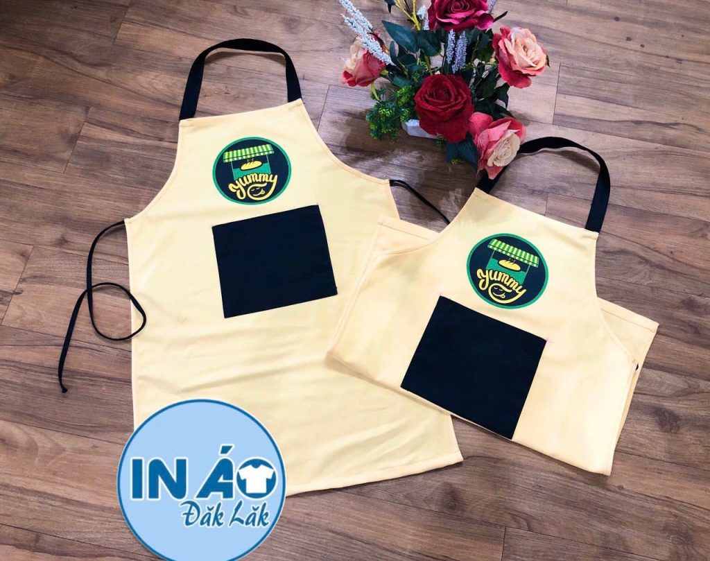 Tạp dề Cửa hàng Yummy màu kem phối dây